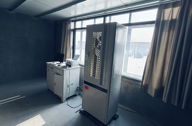 微機(jī)控制電液伺服萬能試驗機(jī)